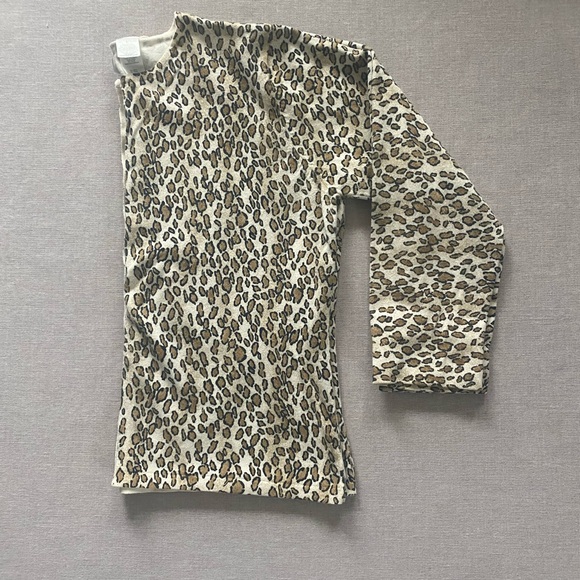 Liz Claiborne Sweaters - Liz Claiborne leopard print cardigan.